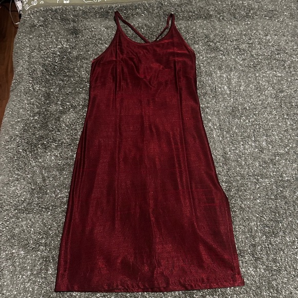 Dresses & Skirts - VINTAGE Burgundy Slip Dress